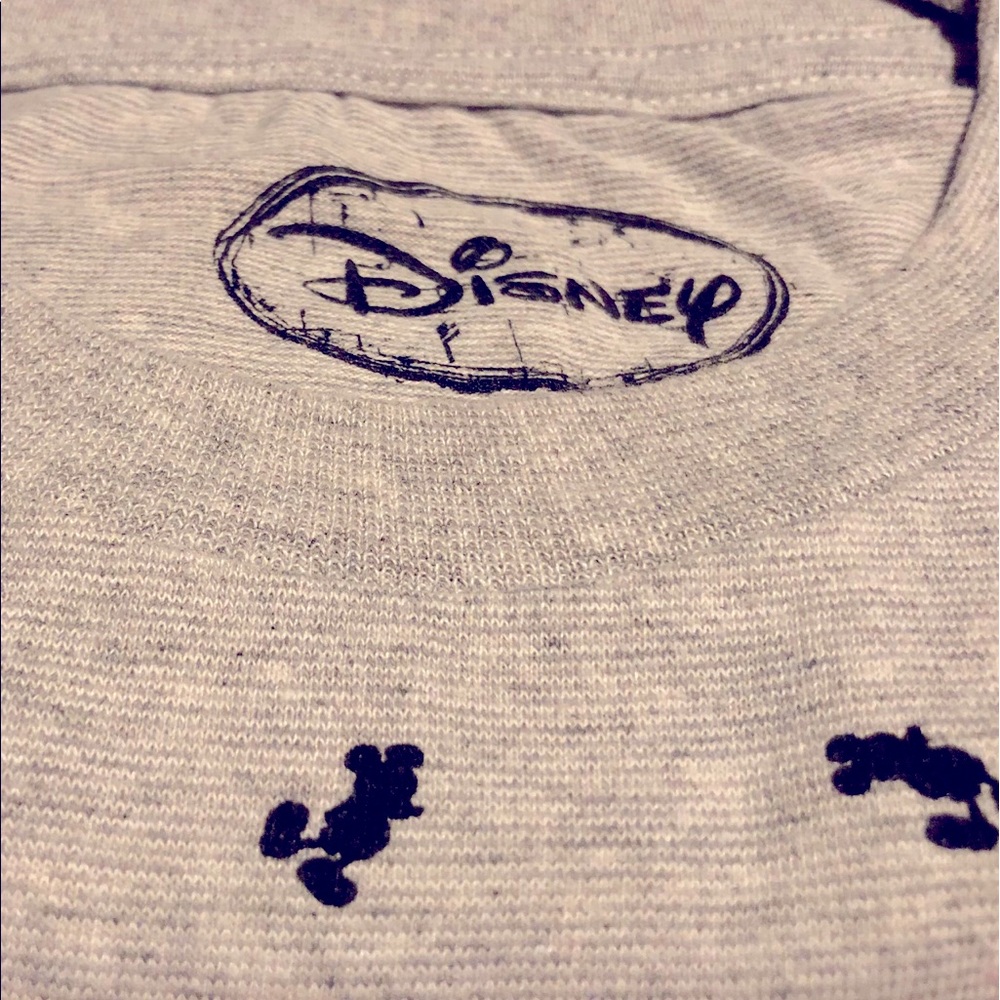 Disney Mickey print gray men size M T-shirt